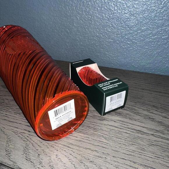 NEW Starbucks Red Swirl 24oz Cold Cup Tumbler & Matching Keychain Holiday 2024 - Picture 3 of 3